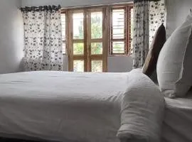 Feel At Home Homestay SWANKY