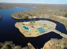 Lakeview! - Close to Skiing - Includes Firepit & Game Room!