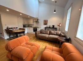 2 Bed 2 bath with Private Parking, hotel v destinaci Edinburgh