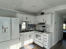 Serene Stay, glamping site in Fort Myers Beach