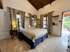 Hotel Cacique Real
