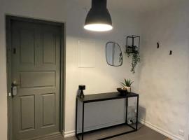 Tallinn Street Apartment, hotel en Kuressaare