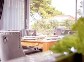 EMP Luxury Rental