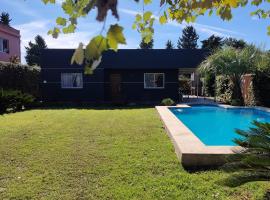 Casa quinta Camino al Sol, hotel in Junín