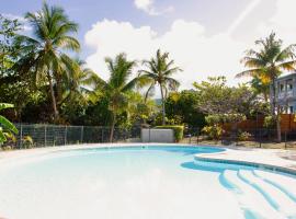 Kazamwen, maison &agrave; Orient bay 2 chambres, piscine r&eacute;sidence et plage &agrave; 2 minutes, allotjament amb cuina a Orient Bay