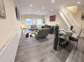 3br Rutland Urban Luxe
