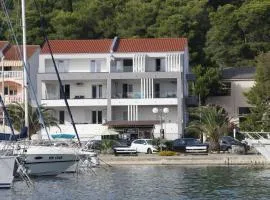 Apartments and rooms by the sea Kukljica, Ugljan - 24327