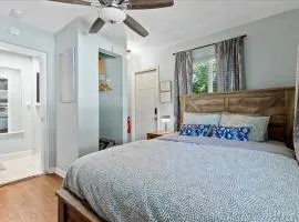 Egrets Den - Cozy studio with centrally located in charming Oakland Park