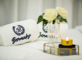 Bermaley Bukit Keluang, Besut, hotel in Kampung Raja