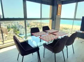 Luxury open-space apartments by the sea