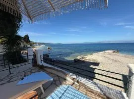 Fronte Mare Suite - Sea Front Luxury Suite With Private Beach Patio