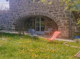 "La Voûte de Pierre" Gîte indépendant, hotel v destinaci Saint-Cyr
