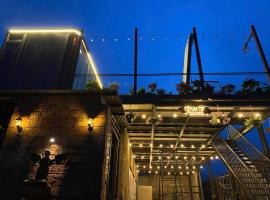 TNT Homestay, hotel in Thôn An Cư Ðông