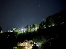 3 Bedroom Villa I Kufri Mansion I Balcony Mountain View I Family Groups & Bonfire I Operated by Exotic Stays