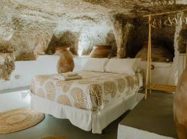 Casa Cueva Las Tinajas de Naya, khách sạn ở Alcalá del Júcar