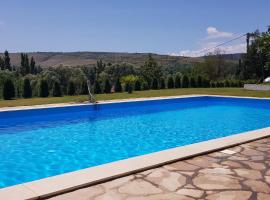 Apartment Toro, hotel in Kosor