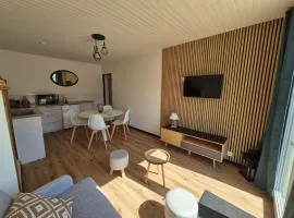 Charmante maison, entière au calme, sud avec jardin