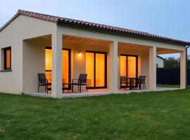 Maison Neuf en Provence, hotel v destinaci Monteux