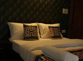 Hotel Sky High