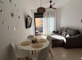 Apartamento con piscina ,parking y aire acondicionado