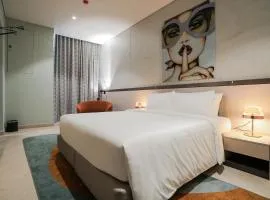 SeSaya Poshtel & Bistro