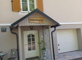 Ferienhaus Renate, hotel v destinaci Straden