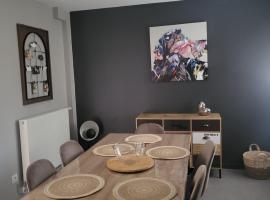Bel appartement en RDC avec parking, hotel v destinaci Chassieu