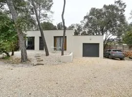 Lovely Home In Saint-Bauzille-De-Mont