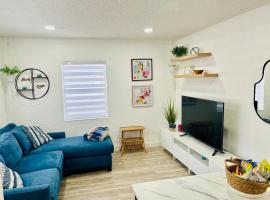 Sanctuary Retreat Florida HardRock, отель в Голливуде