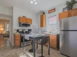 Peaceful One Bedroom Home near Chicago