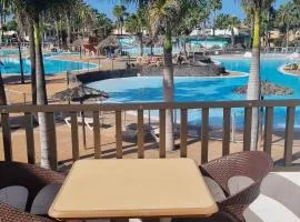 Central Corralejo with Terrace & Palm Trees 25mb wifi