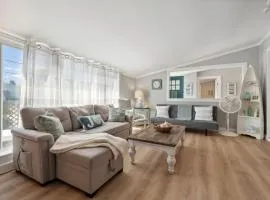 Riverside Retreat Minutes to Beach Updated Kitchen