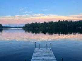 Winnisquam Landing Lakefront Firepit Deck, hotel in Tilton