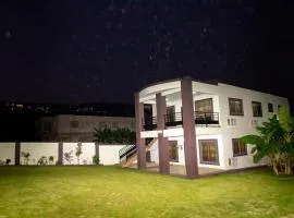 Beautiful, serene and relaxing, 3bd rm, 3 Guest