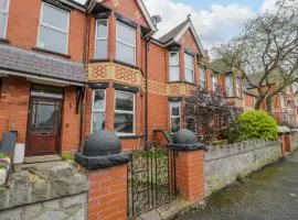 6 Canning Road