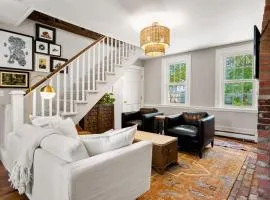 Downtown Historic and Elegant Condo Parking