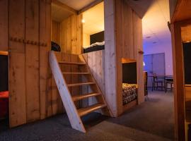 Appartement sur les hauteurs de Clermont-Fd, hotel v destinaci Orcines