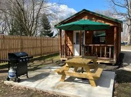 Sister Lakes Glamping Cabin at Wonder Woods #3
