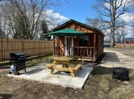 Sister Lakes Glamping Cabin at Wonder Woods #4