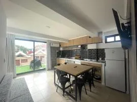 Vivisierras, Piso 3 frente al lago, centro Villa Carlos Paz, 2 dormitorios, 2 baños, pileta privada, premium