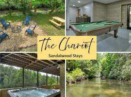 The Chariot - Creek Front with HotTub, Fire Pits, Billiards, EV Charger - Sandalwood Stays, majake sihtkohas Blue Ridge