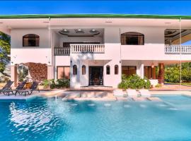 Samanea House Deluxe, big pool, 10min from PV, hotel v destinaci Hone Creek