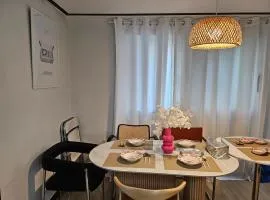 It is a 3-minute walk from Chungmuro Station, near Myeong-dong, breakfast, and luggage storage services are included