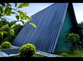 Elephant Pub - River Valley Huts by Antara, kemp v destinaci Viripara