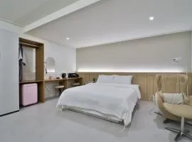 Changwon Jinhae Hotel PRI BERRY