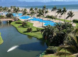 Departamento de lujo frente al mar, Luxury oceanfront apartment, hotel with hot tubs in Nuevo Vallarta 