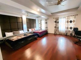 Golden Retreat, hotel sa Srinagar