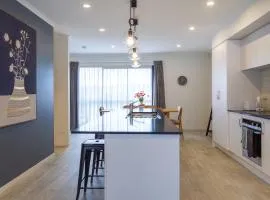 Family Home, Wigram, Pet-friendly, with Double Garage