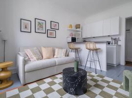 Orleans - Paris Neuilly 4Pax, hotel in Neuilly-sur-Seine