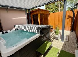 Betti, m&ouml;kki kohteessa Balatonkereszt&uacute;r